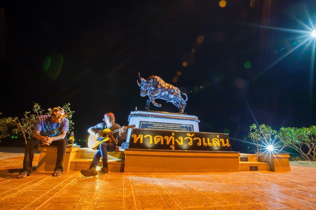 Baantalay Thungwualaen Hotel Pathiu Buitenkant foto
