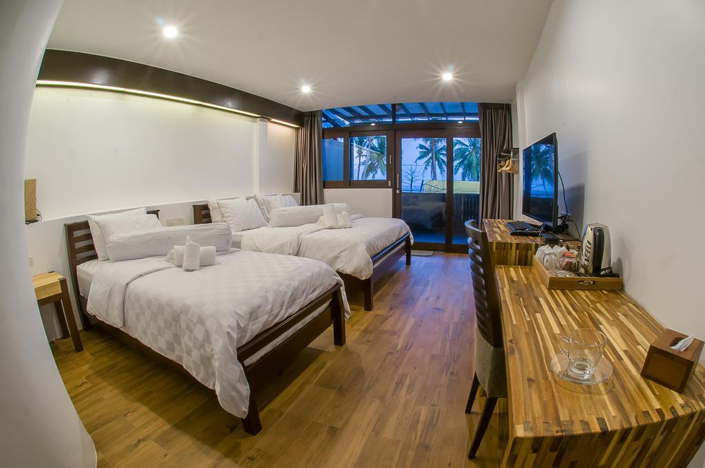 Baantalay Thungwualaen Hotel Pathiu Buitenkant foto